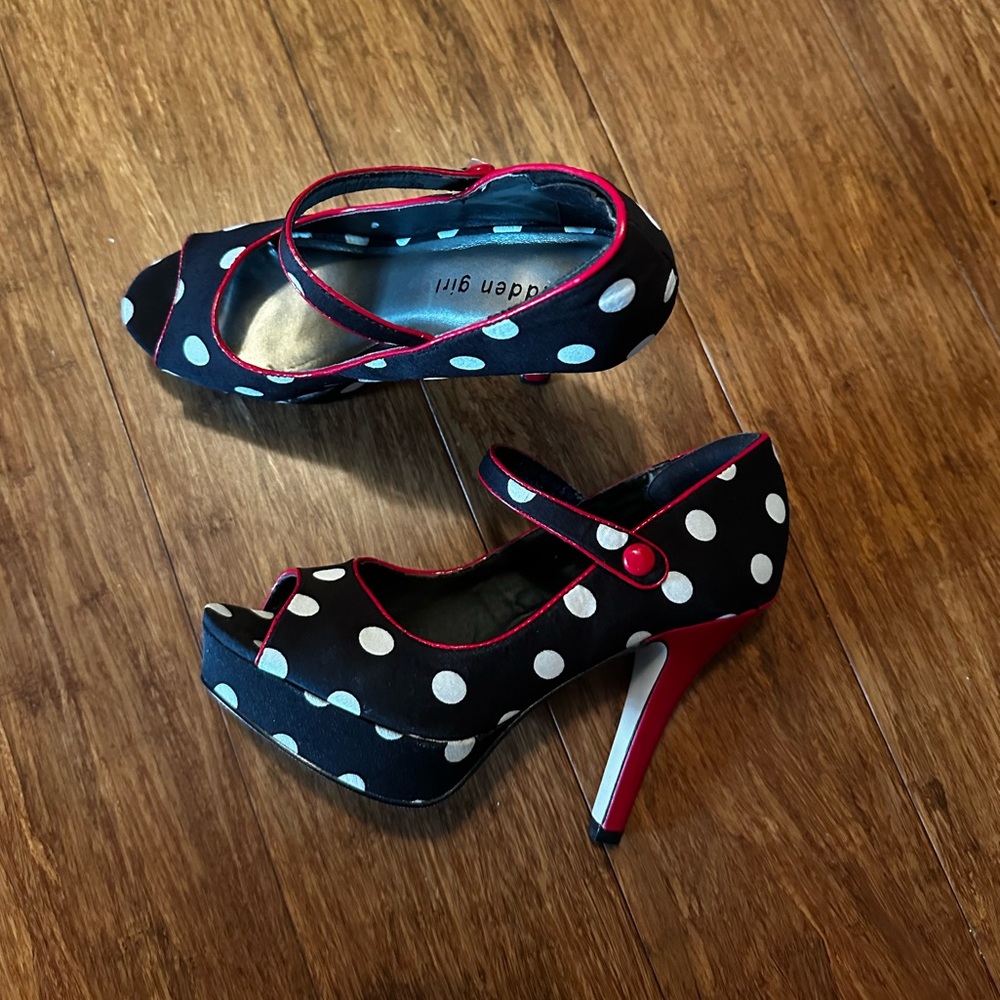 Black and White Polka Dot Heels / Pumps